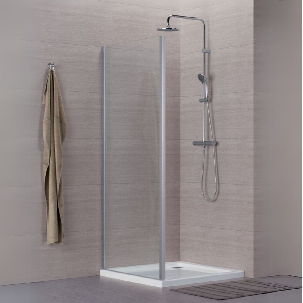photo d'une paroi de douche dans une salle de bain